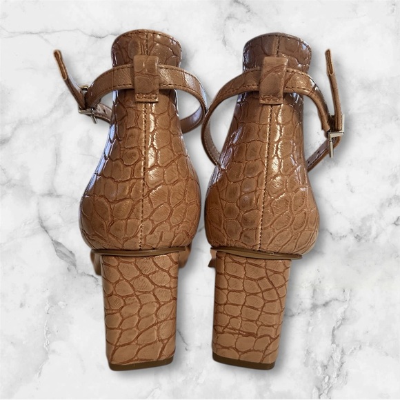 Vince Camuto Margry ankle strap block heel sandals sz 6 nwot - Picture 3 of 4